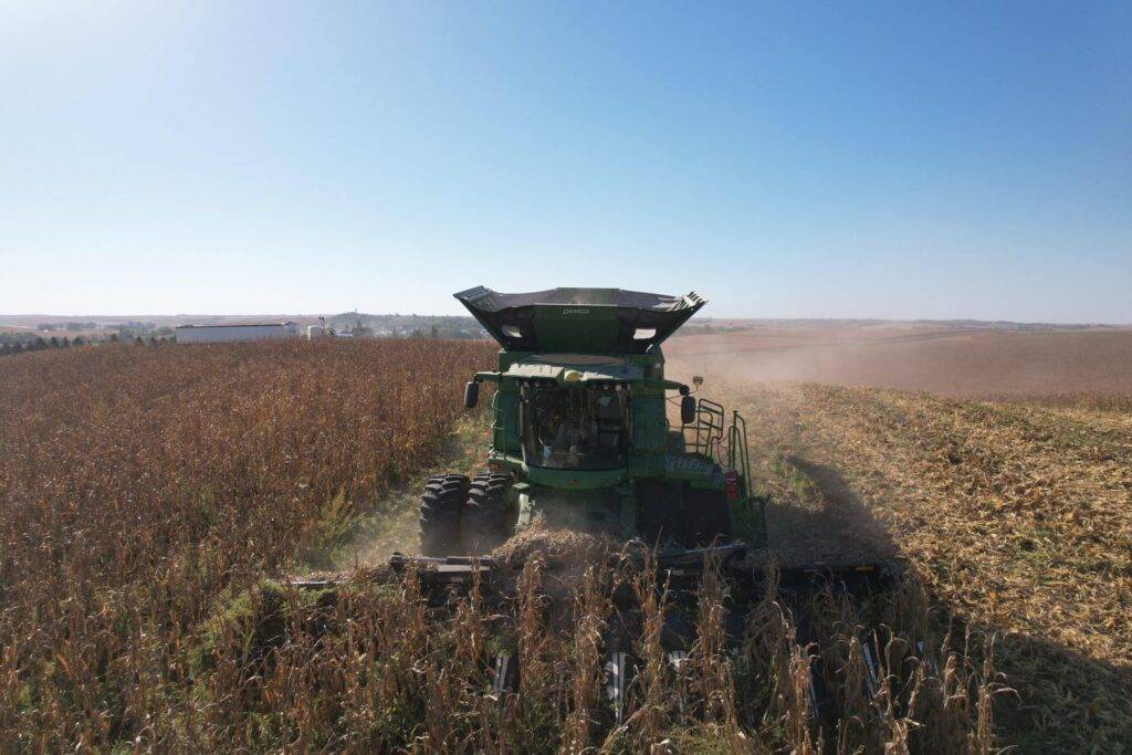 Harvest, Iowa, John Deere, corn harvest, Muff Corp, hillco, hillco leveling system