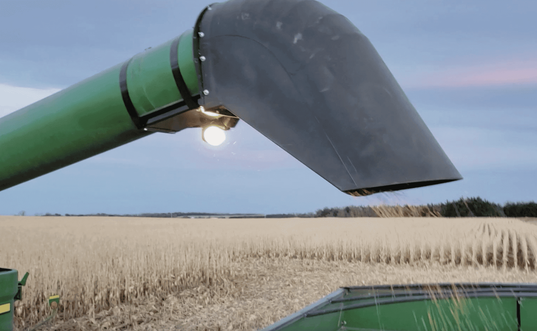 Hillco Pivoting Spout, pivoting spout, john deere spout, pivot spout