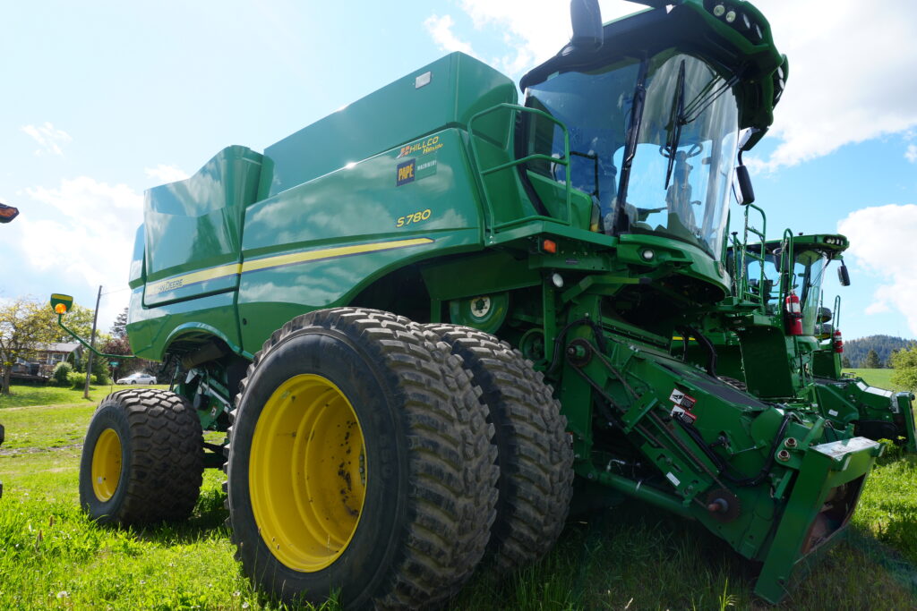john deere, pape, used combines, hillco combine, hillco leveling system, hillco marchine, used hillco machines