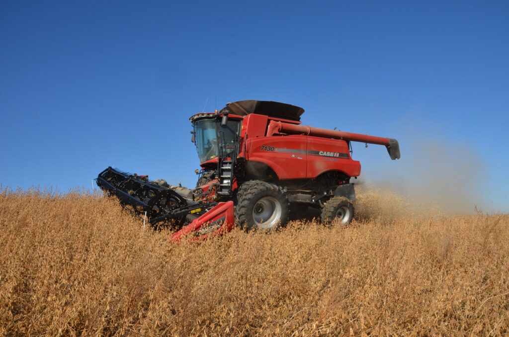 case ih, used case combine, hillco used combine, hillco machines, hillco leveling system, leveling system harvest